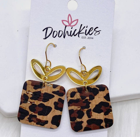 Gold mirror bow and leopard earrings